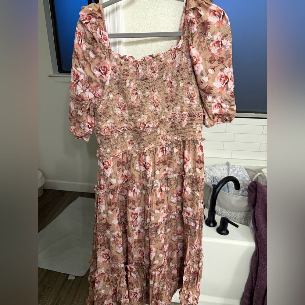 Ivy City Co Giselle Floral Dress in Pink and Brown